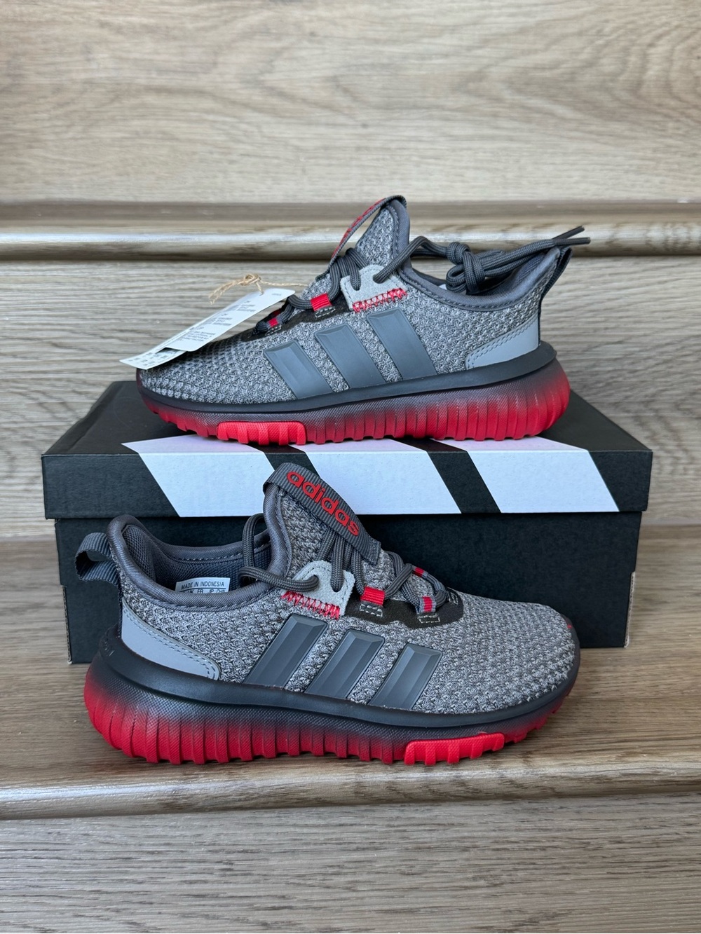 Adidas Kaptir 4.0 Kids Shoes – Size 11K – New With Tags